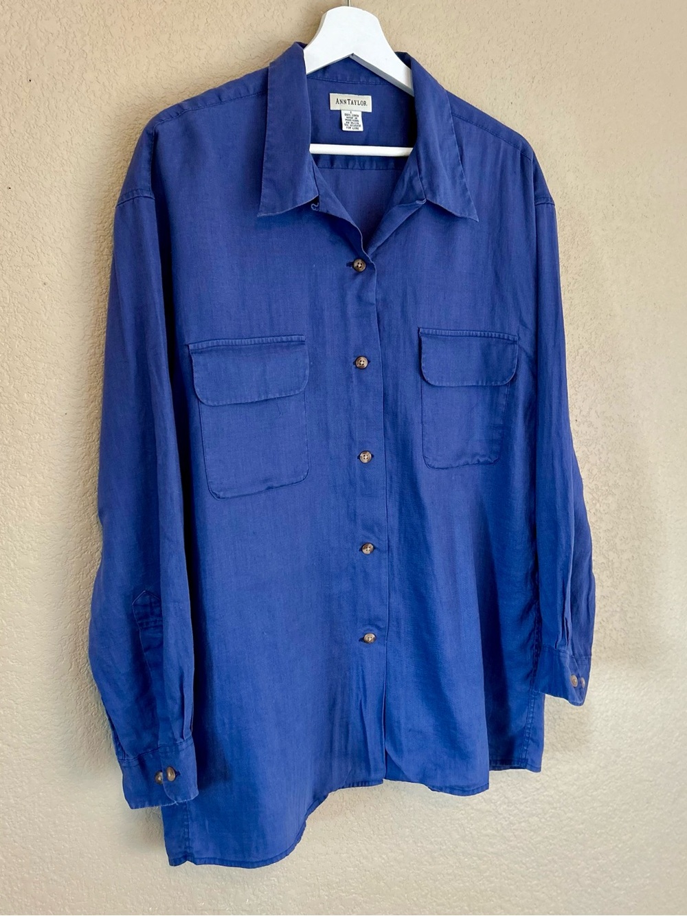 Classic 100% Linen Button-Down Blouse in Royal Blue Classic Ann Taylor Old Money - Picture 2 of 8